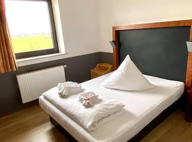 Hotel Castellana Lessien